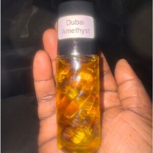 Dubai amethyst oil